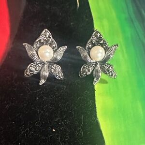VTG Avon Queen of Orchid earrings
